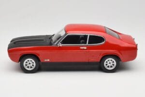 Ford Capri Mk1 RS 2600 レッド ブラックフード MCG 1:18 MCG18538 メタル - 画像 3/6