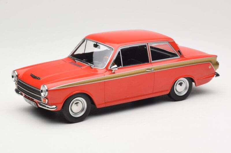 Ford Cortina Lotus Red & Gold Stripe MCG 1:18 MCG18532 メタル