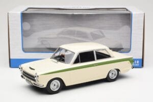 Ford Cortina Lotus White & Green Stripe MCG 1:18 MCG18434 メタル - 画像 6/6