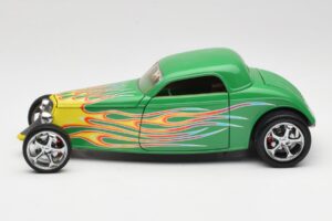 Ford Coupe グリーン・ウィズ・ファイア Road Signature 1:18 30109 メタル - 画像 4/8