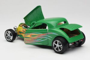 Ford Coupe グリーン・ウィズ・ファイア Road Signature 1:18 30109 メタル - 画像 5/8