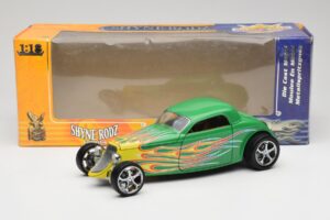 Ford Coupe グリーン・ウィズ・ファイア Road Signature 1:18 30109 メタル - 画像 8/8