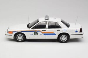 Ford Crown Victoria RCMP Police Car AUTOart 1:18 72706 メタル - 画像 4/8