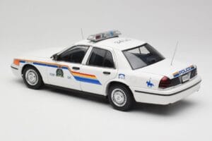 Ford Crown Victoria RCMP Police Car AUTOart 1:18 72706 メタル - 画像 7/8