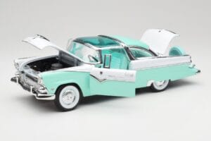 Ford Crown Victoria Seafoam グリーン & ホワイト Road Legends 1:18 92138 メタル - 画像 2/7
