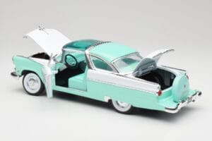 Ford Crown Victoria Seafoam グリーン & ホワイト Road Legends 1:18 92138 メタル - 画像 4/7