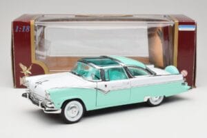 Ford Crown Victoria Seafoam グリーン & ホワイト Road Legends 1:18 92138 メタル - 画像 7/7