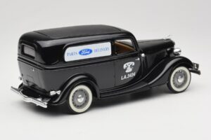 Ford Delivery Truck Ford Parts ブラック Solido 1:18 8417 メタル - 画像 2/8