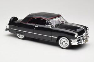 Ford Deluxe カブリオレ ブラック Maisto 1:18 31681 メタル - 画像 6/8