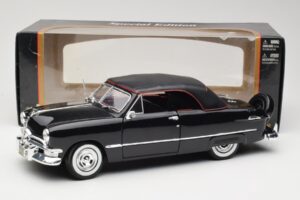 Ford Deluxe カブリオレ ブラック Maisto 1:18 31681 メタル - 画像 8/8