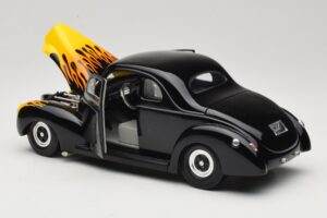 Ford Deluxe Hot Rod ブラック Universal Hobbies 1:18 6002 メタル - 画像 5/8