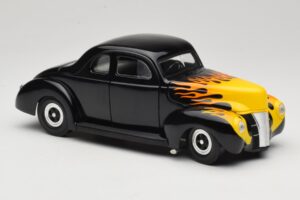 Ford Deluxe Hot Rod ブラック Universal Hobbies 1:18 6002 メタル - 画像 6/8