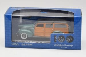 Ford Deluxe Woody フォレストグリーン Minichamps 1:43 FORD20002 メタル - 画像 4/4