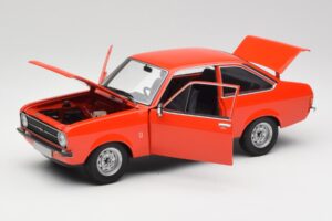Ford Escort Mk2 Signal Orange Minichamps 1:18 150084100 メタル - 画像 2/8