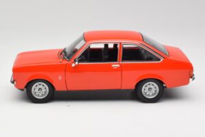 Ford Escort Mk2 Signal Orange Minichamps 1:18 150084100 メタル - 画像 4/8