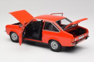 Ford Escort Mk2 Signal Orange Minichamps 1:18 150084100 メタル - 画像 5/8