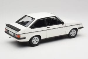 Ford Escort Mk2 RS 2000 LHD ホワイト Minichamps 1:18 150084300 メタル - 画像 3/8