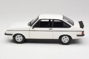 Ford Escort Mk2 RS 2000 LHD ホワイト Minichamps 1:18 150084300 メタル - 画像 4/8