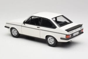 Ford Escort Mk2 RS 2000 LHD ホワイト Minichamps 1:18 150084300 メタル - 画像 7/8