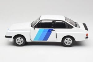 Ford Escort Mk2 RS 2000 X-Pack Diamond ホワイト & ブルー Decor MCG 1:18 MCG18351 メタル - 画像 3/6