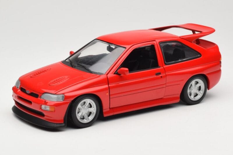 Ford Escort Mk5 RS Cosworth レッド UT Models 1:18 180082102 メタル