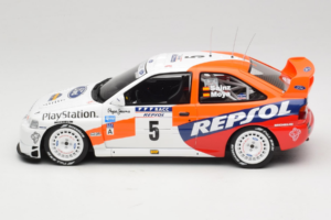 Ford Escort WRC #5 C. Sainz / L. Moya Ford World Rally Team Rally Catalunya 1997 Otto 1:18 OT1179 レジン - 画像 3/6