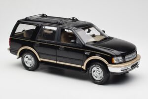 Ford Expedition Eddie Bauer ブラック UT Models 1:18 22710 メタル
