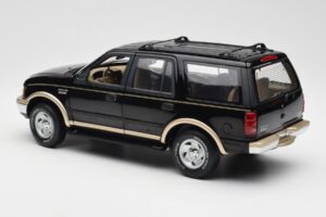 Ford Expedition Eddie Bauer ブラック UT Models 1:18 22710 メタル - 画像 6/7