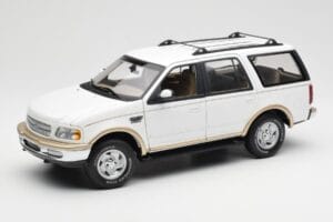 Ford Expedition Eddie Bauer ホワイト UT Models 1:18 22712 メタル
