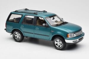 Ford Expedition XLT グリーンメタリック UT Models 1:18 22717 メタル - 画像 6/8
