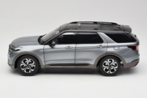 Ford Explorer グレー OEM 1:18 FORD2020 メタル - 画像 4/8