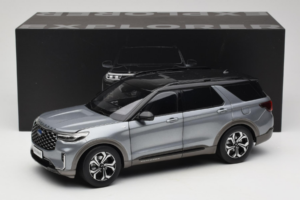 Ford Explorer グレー OEM 1:18 FORD2020 メタル - 画像 8/8