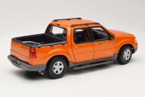 Ford Explorer Sport Trac オレンジ Maisto 1:18 536891G メタル - 画像 3/8