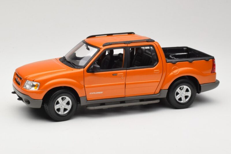 Ford Explorer Sport Trac オレンジ Maisto 1:18 536891G メタル