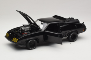 Ford Falcon XB Interceptor Mad Max 2 The Road Warrior AUTOart 1:18 72745 メタル - 画像 2/8