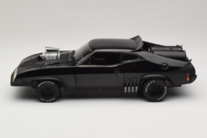 Ford Falcon XB Interceptor Mad Max 2 The Road Warrior AUTOart 1:18 72745 メタル - 画像 4/8