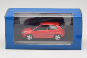 Ford Fiesta Mk5 2-Door レッド Minichamps 1:43 FIESTA004 メタル - 画像 4/4