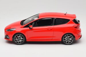 Ford Fiesta Mk8 ST レッド DNA 1:18 DNA000093 レジン - 画像 3/6