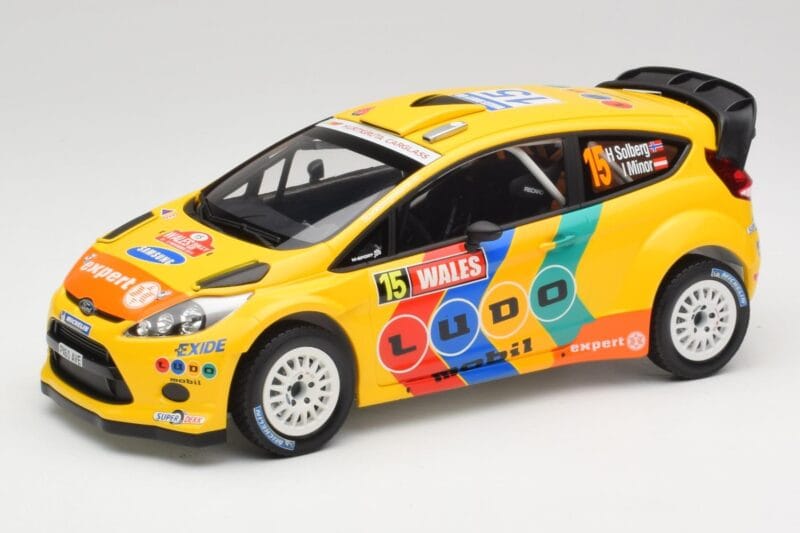 Ford Fiesta RS WRC #15 H. Solberg / I. Minor Stobart Wales Rally GB 2011 Minichamps 1:18 151110815 メタル