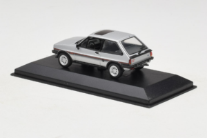 Ford Fiesta XR2 シルバー Minichamps 1:43 400085160 メタル - 画像 3/4