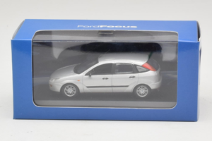 Ford Focus Mk1 シルバー Minichamps 1:43 FOCUS006 メタル - 画像 4/4