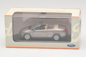 Ford Focus Mk2 CC グレー Minichamps 1:43 FORD005 メタル - 画像 4/4