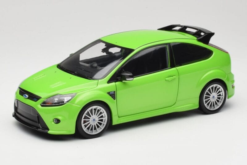 Ford Focus RS Mk2 Green Metallic Minichamps 1:18 100080001 メタル