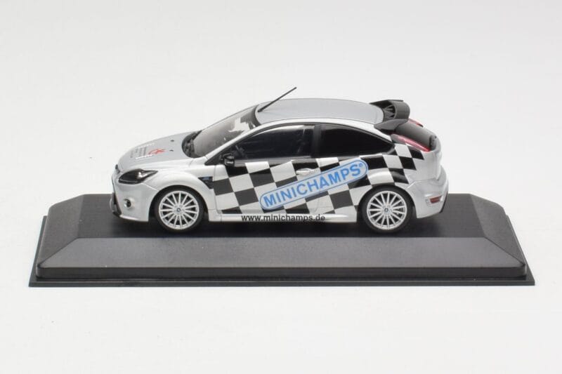 Ford Focus RS Mk2 Toy Fair Nuremberg 2010 Minichamps 1:43 403088105 メタル