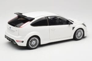 Ford Focus RS Mk2 ホワイト Minichamps 1:18 100080002 メタル - 画像 3/8