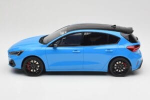 Ford Focus ST Edition Mk4 Azure Blue Otto 1:18 OT1186 レジン - 画像 3/6