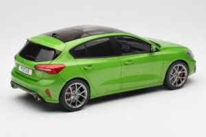 Ford Focus ST Mk4 グリーン MCG 1:18 MCG18452 メタル - 画像 2/6
