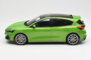 Ford Focus ST Mk4 グリーン MCG 1:18 MCG18452 メタル - 画像 3/6