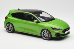 Ford Focus ST Mk4 グリーン MCG 1:18 MCG18452 メタル - 画像 4/6