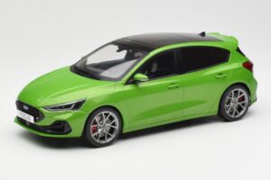 Ford Focus ST Mk4 グリーン MCG 1:18 MCG18452 メタル